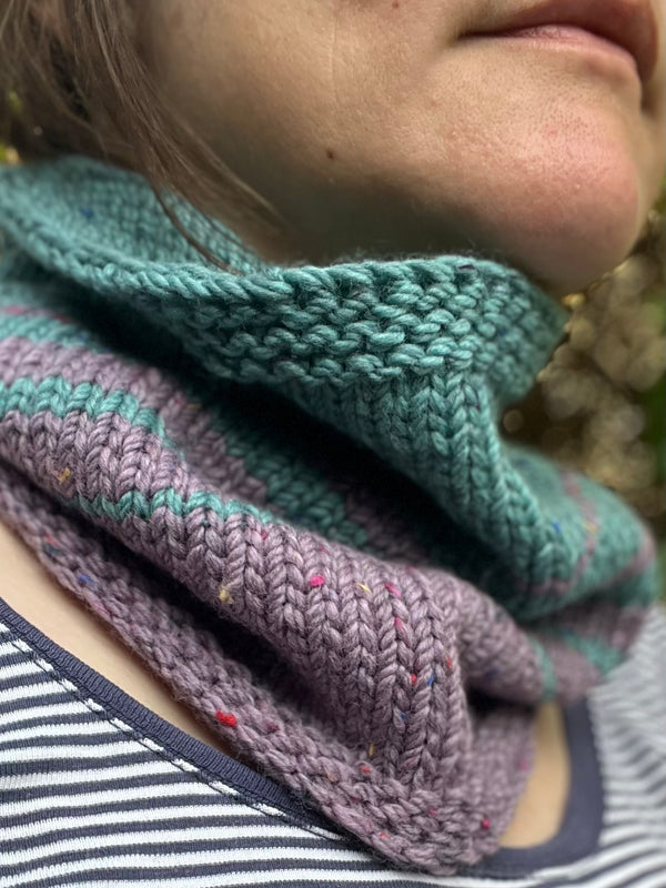 Knitting Kit: In The Round Cowl in BC Garn Hamelton Tweed 2 Chunky GOTS certified organic yarn