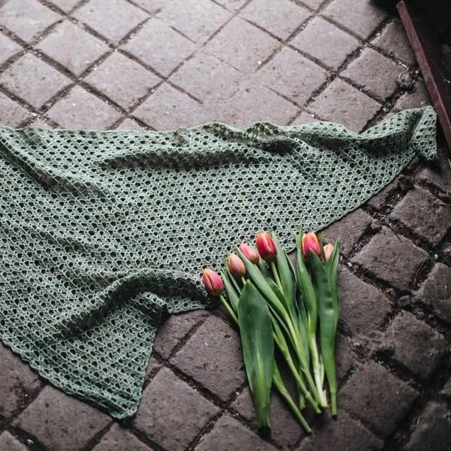 Altair Shawl Pattern by Joanne Scrace – All About The Yarn